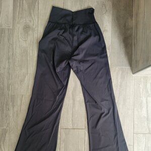 GYMSHARK elevated flared leggings 2.0 L Body Fit New never worn